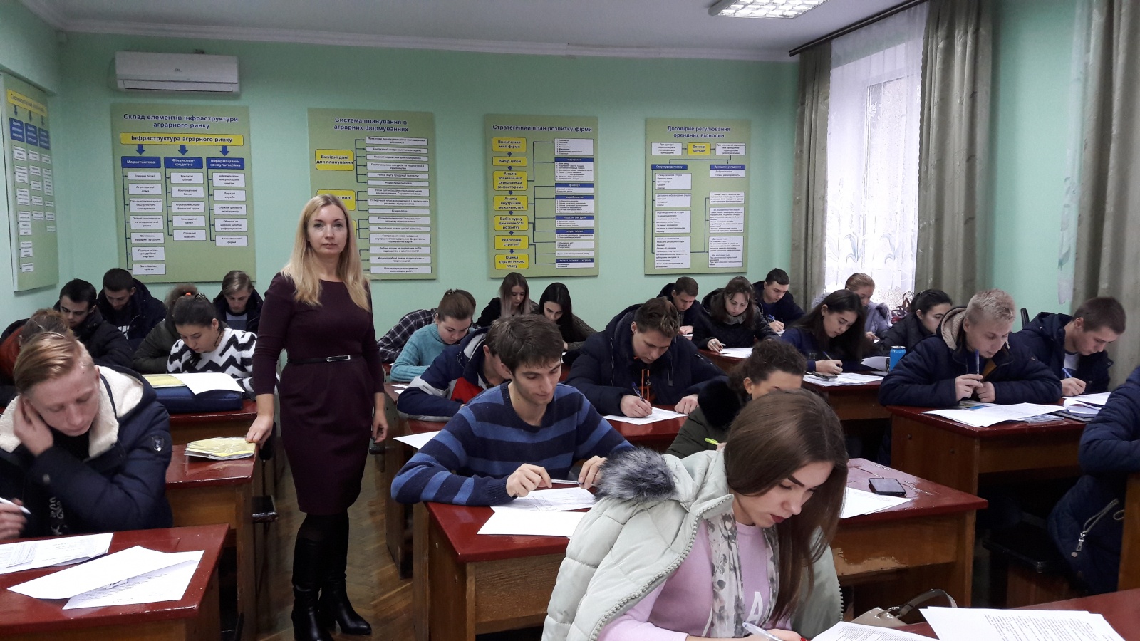 Вітаємо переможців I туру Всеукраїнської студентської  олімпіади зі спеціальності «Менеджмент організацій та адміністрування»