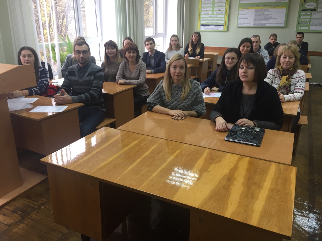 Круглий стіл на тему: Сучасні особливості освітнього процесу