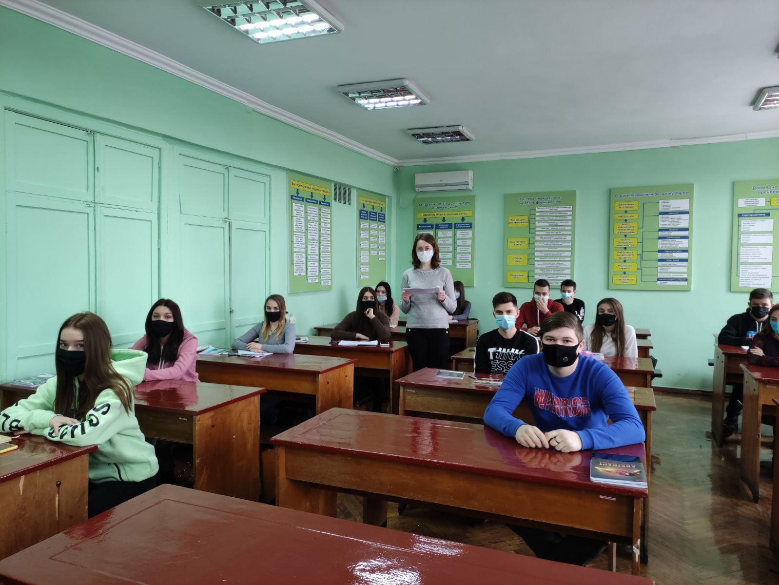 ЗАСІДАННЯ СТУДЕНТСЬКОГО НАУКОВОГО ГУРТКА КАФЕДРИ МЕНЕДЖМЕНТУ «ПРОБЛЕМНІ АСПЕКТИ МЕНЕДЖМЕНТУ ТА ЛОГІСТИКИ»