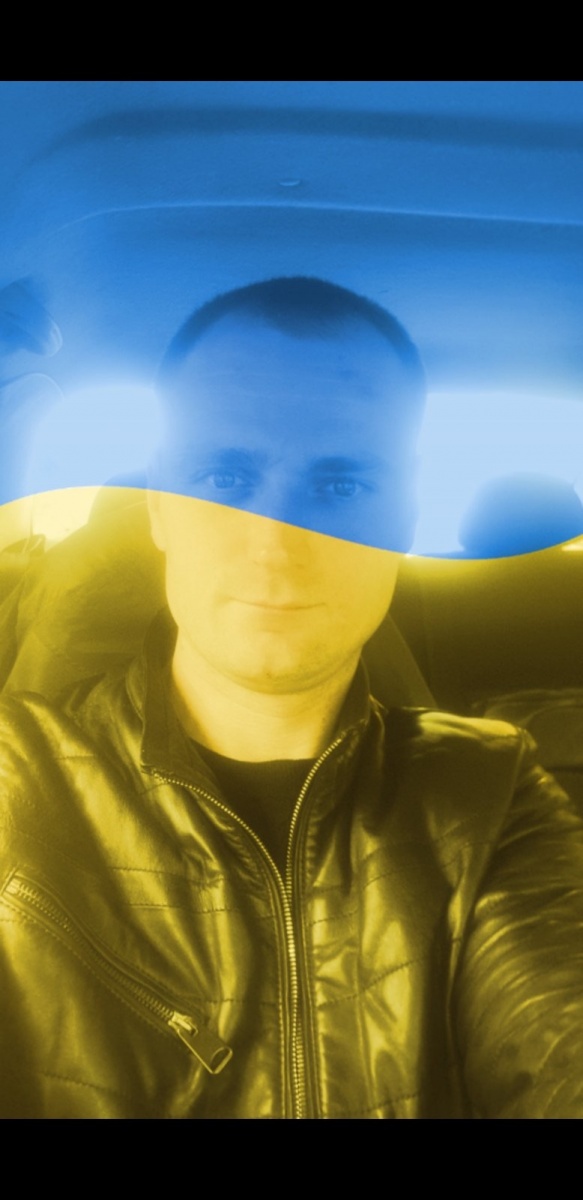 Найрозумніші люди працюють щодня, щоб надавати найкращі послуги та робити наших захисників України сильніше!