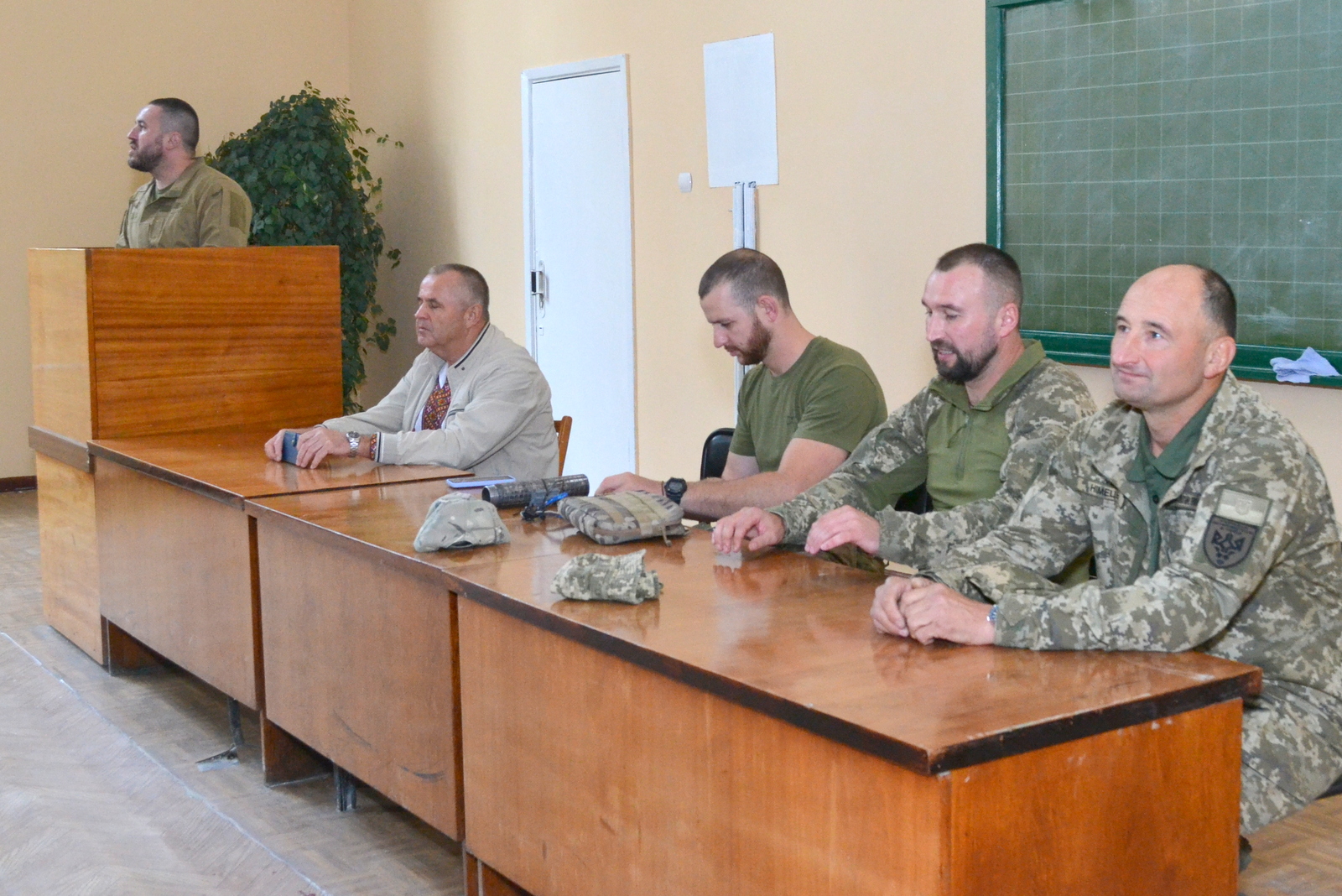 Зустріч здобувачів освіти з ветеранами російсько-української війни