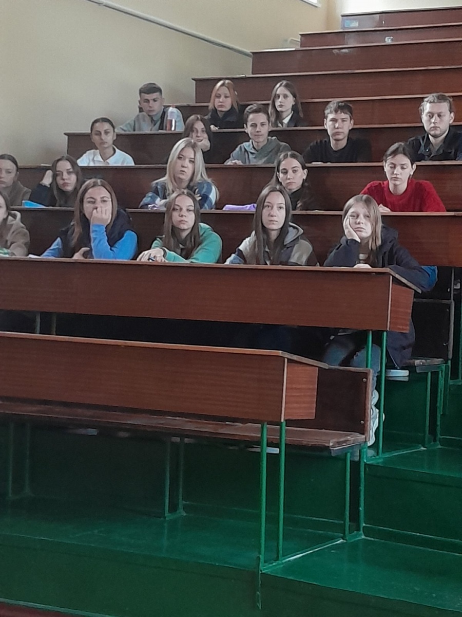 ЗАСІДАННЯ СТУДЕНТСЬКОГО НАУКОВОГО ГУРТКА КАФЕДРИ МЕНЕДЖМЕНТУ «ПРОБЛЕМНІ АСПЕКТИ МЕНЕДЖМЕНТУ ТА ЛОГІСТИКИ»