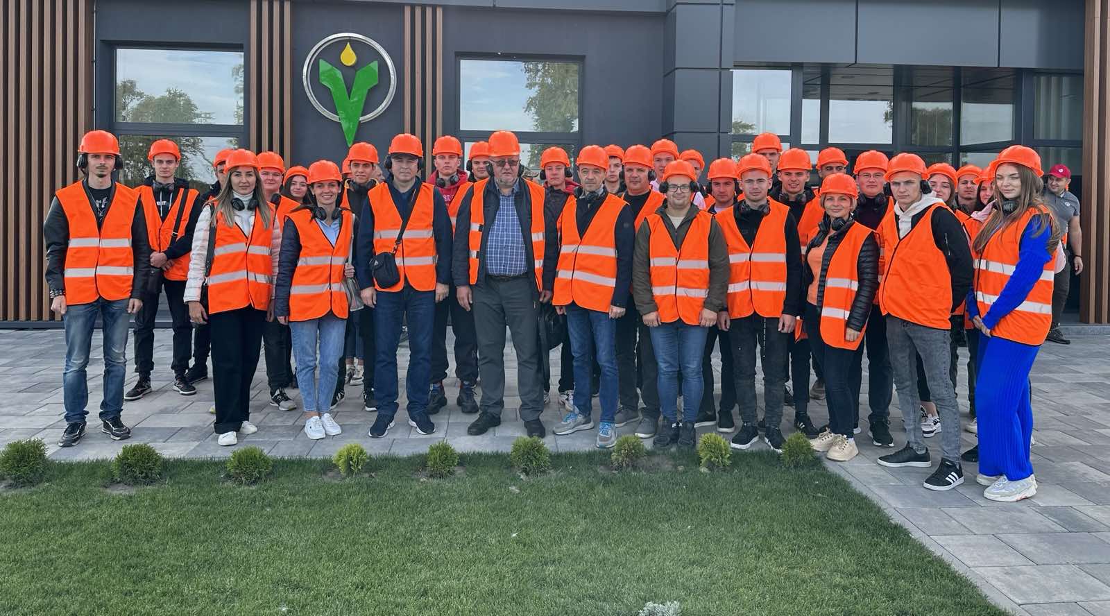 Студенти факультету менеджменту відвідали агровиробництво групи компаній «Ерідон»