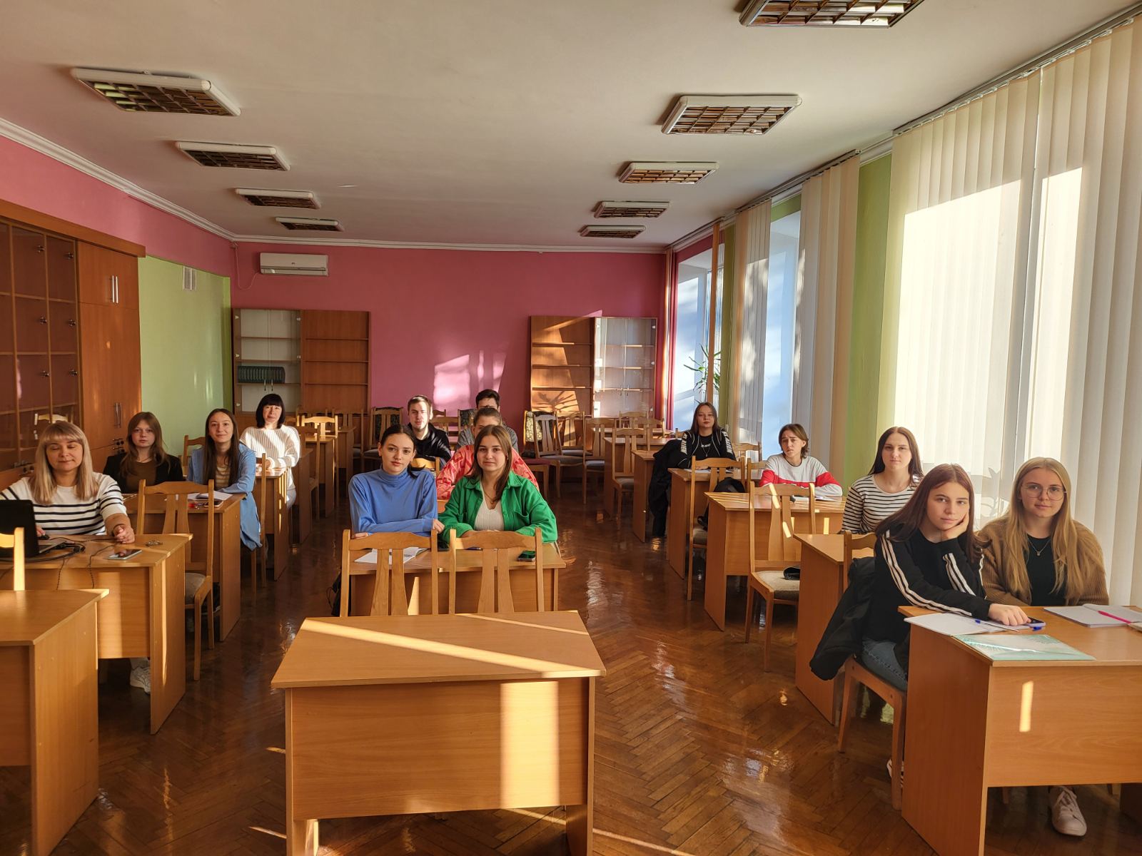 ЗАСІДАННЯ СТУДЕНТСЬКОГО НАУКОВОГО ГУРТКА «ПРОБЛЕМНІ АСПЕКТИ МЕНЕДЖМЕНТУ ТА ЛОГІСТИКИ»