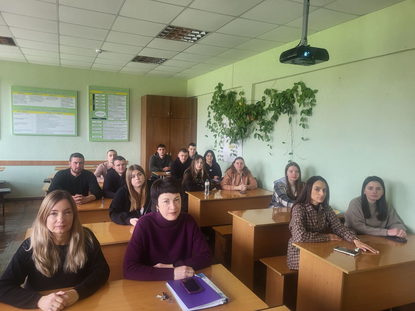 Засідання студентського наукового гуртка «Проблемні аспекти менеджменту та логістики»